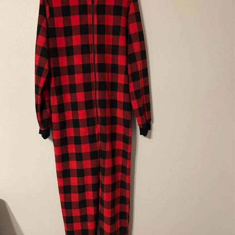#followme Women’s Small Buffalo Plaid Fleece Pajama Onesie Hooded Red Black